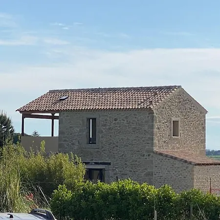 Grange Au Milieu Des Vignes *